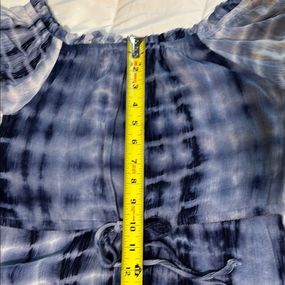 Blue and White Ruched Maxi Dress with Cap Raglan Sleeves - Picture 9 of 11